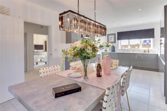 4 bed Detached for sale Image 5