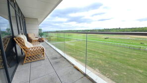 25, Woodhay House, Kingman Way, Newbury RG14 7GW