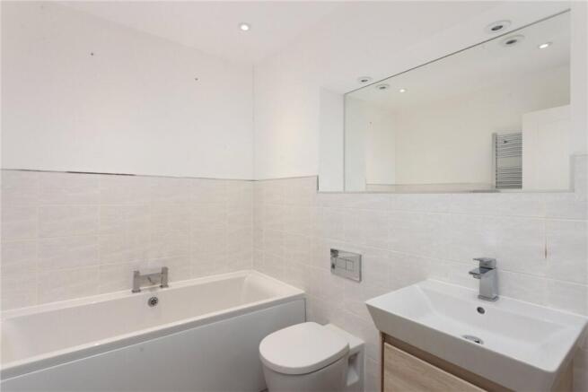 4 bed Terraced for sale Image 9