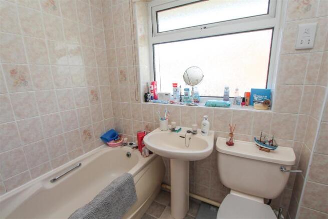 Bathroom.jpg