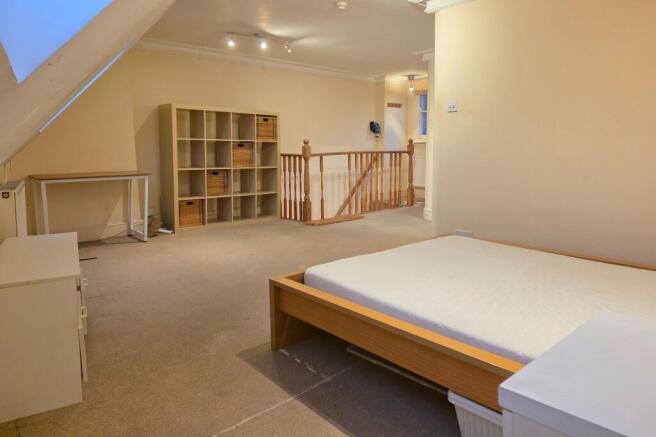 56c Knights Hill, West Norwood, London SE27 0JD