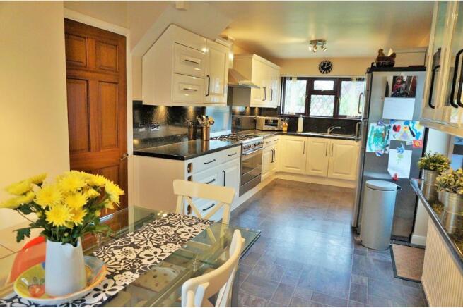 Kitchen / Breakfast
