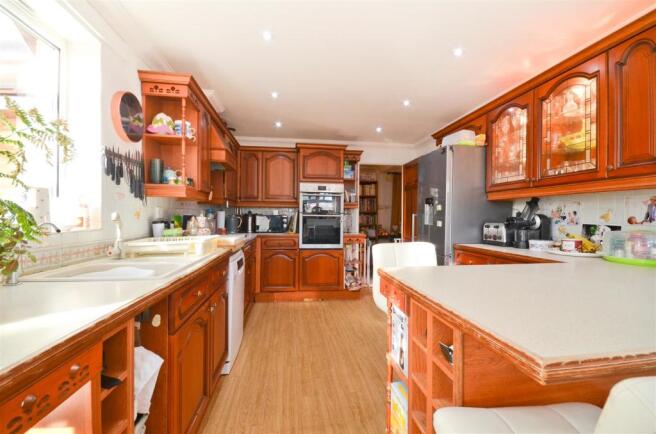 Kitchen - Newport - Isle of Wight Estate Agents (2