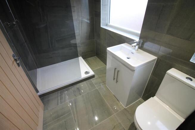 3 bed House to rent Image 6