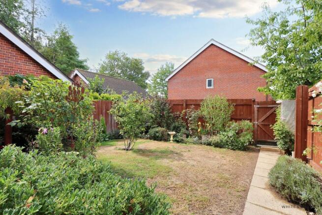 Bow Lake Gardens, Bishopstoke, SO50 photo 4