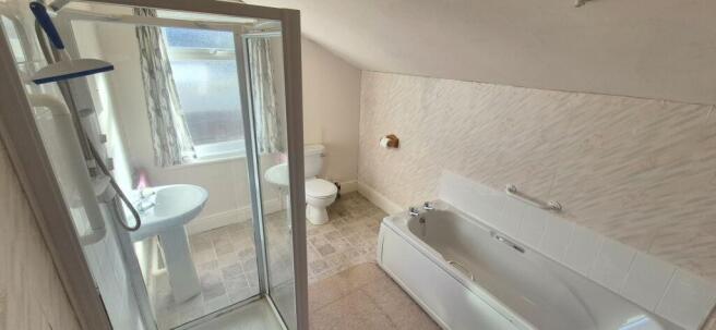 3 bed Terraced for sale Image 9