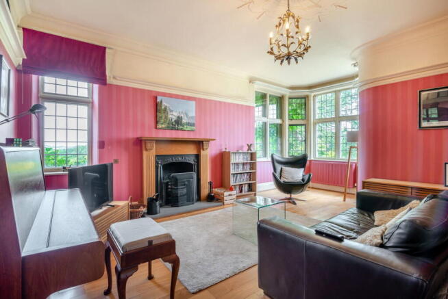 4 bed Detached for sale Image 9