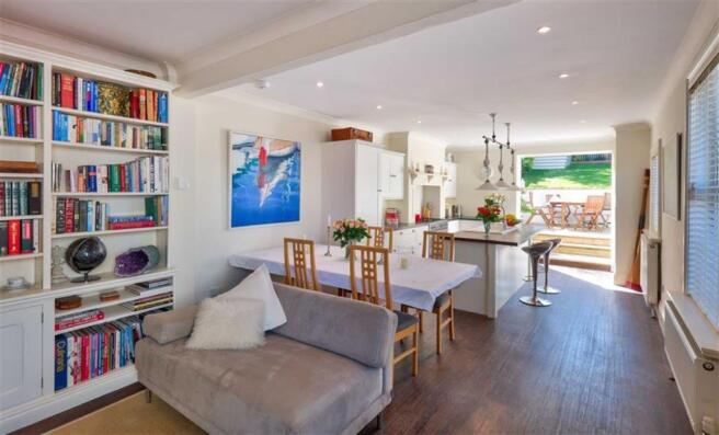 FAMILY ROOM: