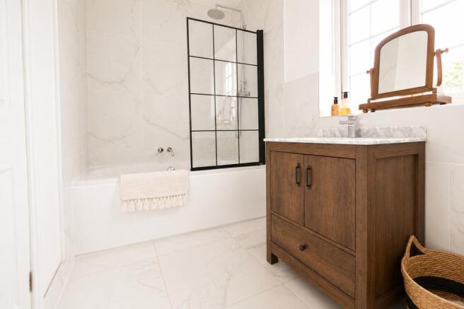 Family Bathroom 