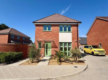 Kensington Drive, West Parley, Ferndown