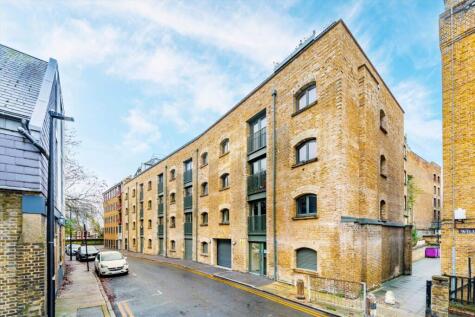 Reardon Path, Wapping