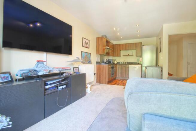 Kitchen & Lounge