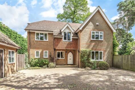 The Riding, Woodham, Woking, Surrey, GU21
