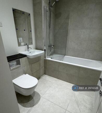 3 bed Semi-Detached to rent Image 4