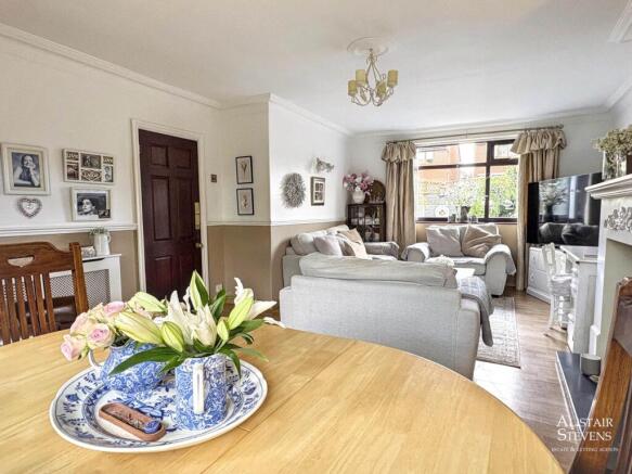 4 bed Semi-Detached for sale Image 6