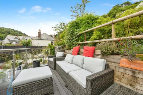Princes Square, Looe, PL13