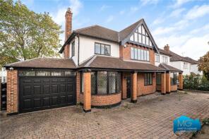 1, Forestdale, London N14 7DY
