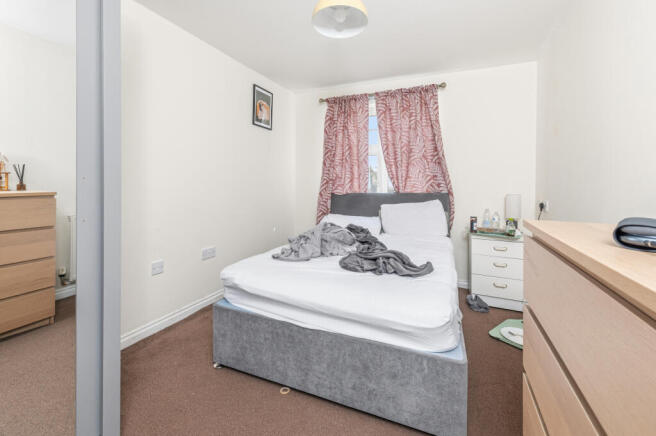 2 bed Flat for sale Image 11