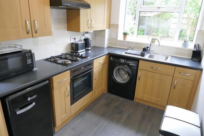 Kitchen b