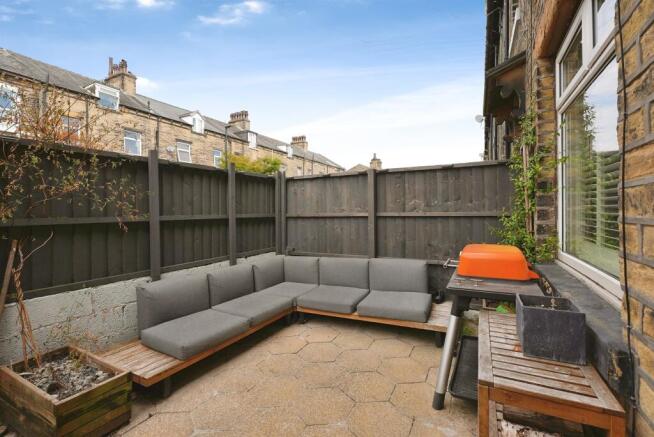 4 bed Terraced for sale Image 6