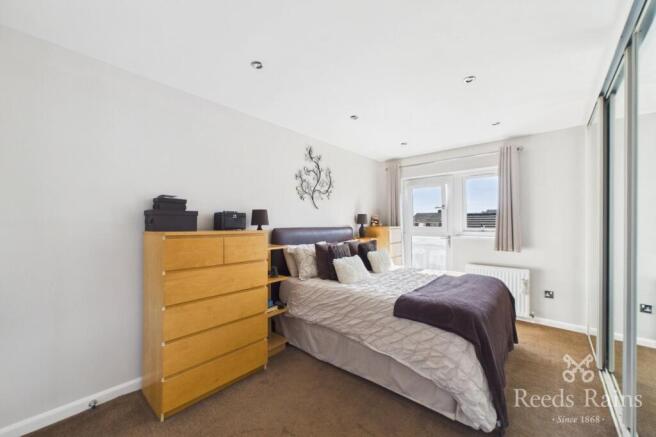 4 bed Detached for sale Image 6
