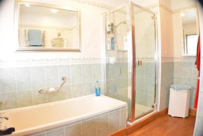 Bathroom Second Picture