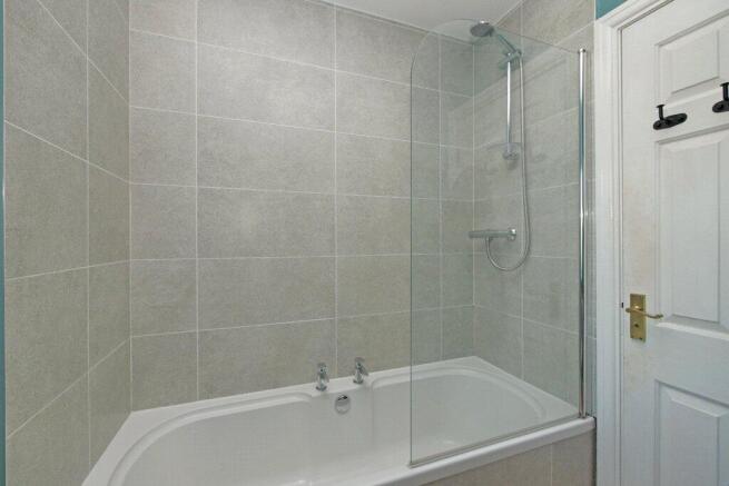 3 bed Terraced for sale Image 11