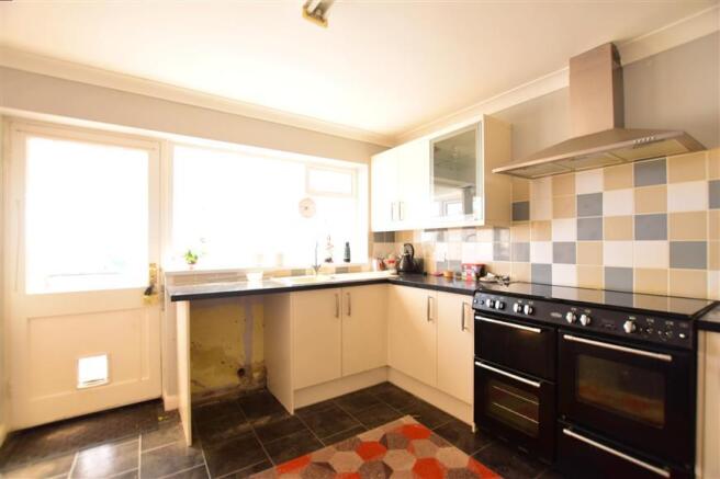 Kitchen/ Breakfast Room