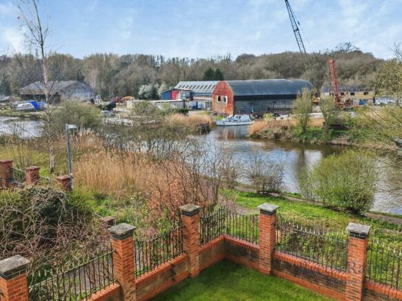 Sandbach Drive, Northwich, Cheshire, CW9 photo 4