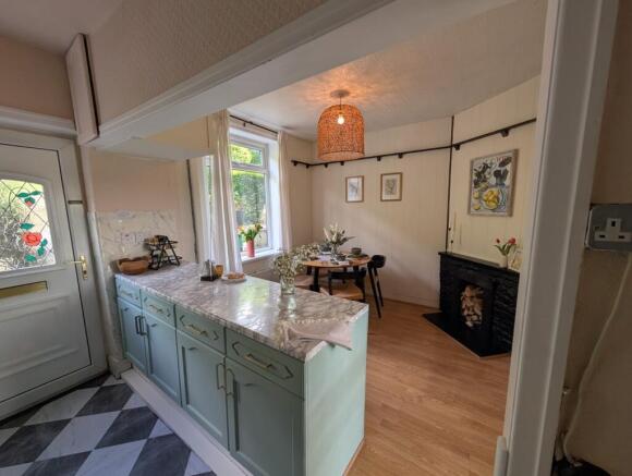 3 bed House for sale Image 6