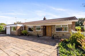Pinewood, South Bank, Hassocks BN6 8JP