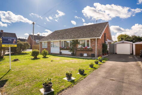 Dunster Road, Springbank, Cheltenham, GL51