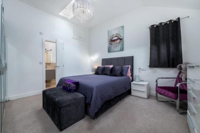 (Guest) Bedroom Two