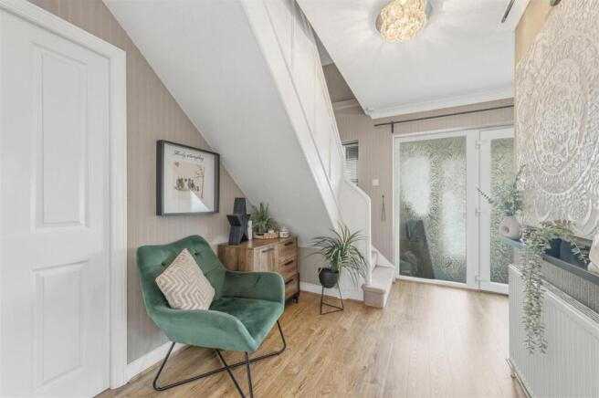 4 bed Detached for sale Image 4