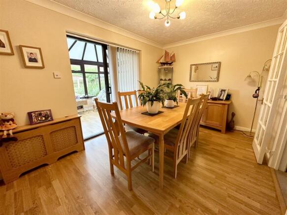 dining room.JPEG