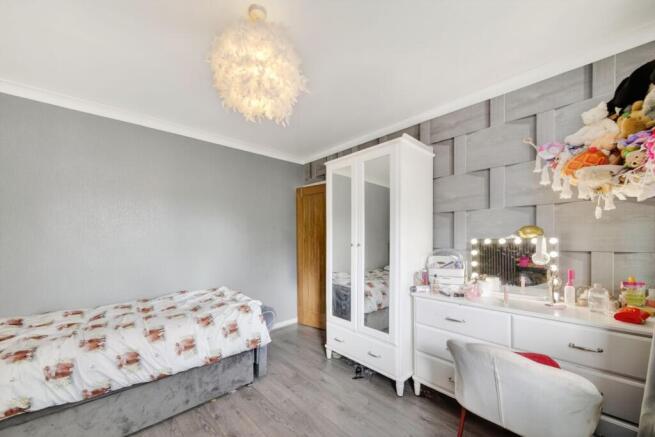 3 bed Semi-Detached for sale Image 10