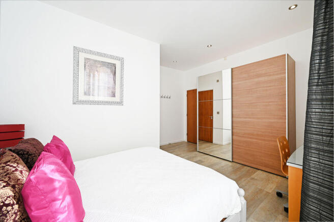 2 bed Ground Flat for sale Image 12