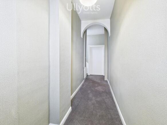 2 bed Flat to rent Image 9
