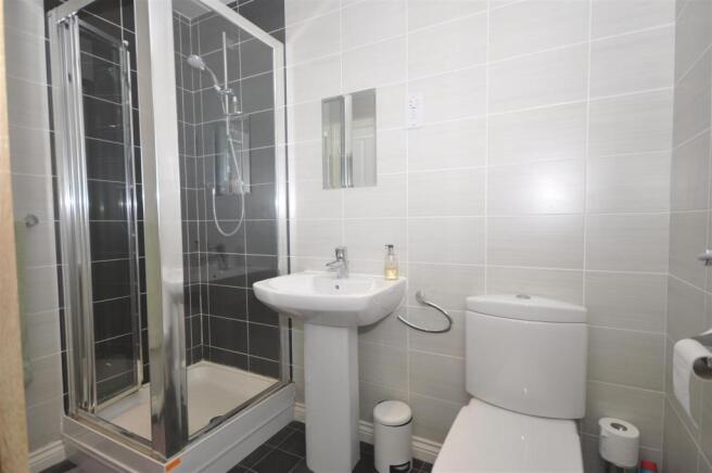 Jack & Jill En Suite