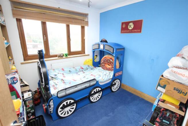 3 bed House for sale Image 10