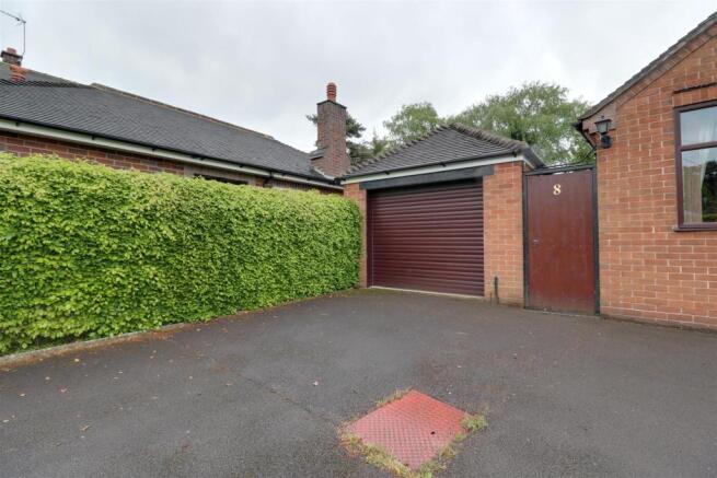 rear garage (9).jpg