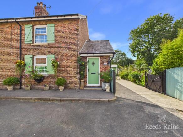 2 bed Semi-Detached for sale in rudston