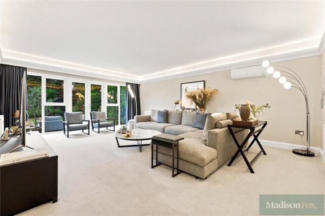 Brook Rise, Chigwell, Essex, IG7 photo 4