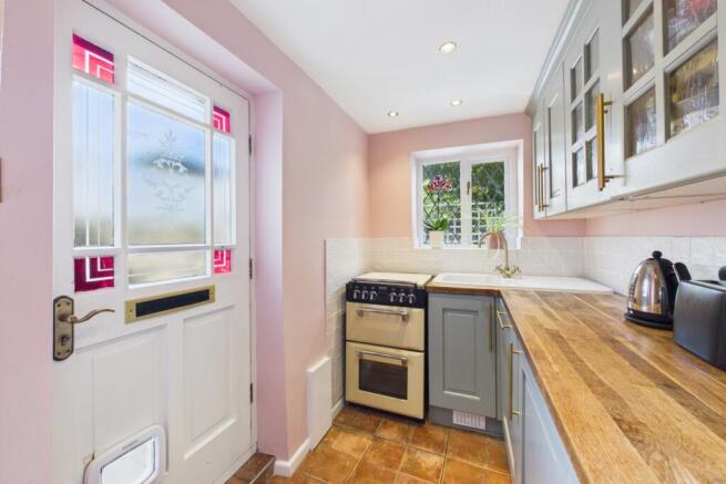 2 bed Cottage for sale Image 8