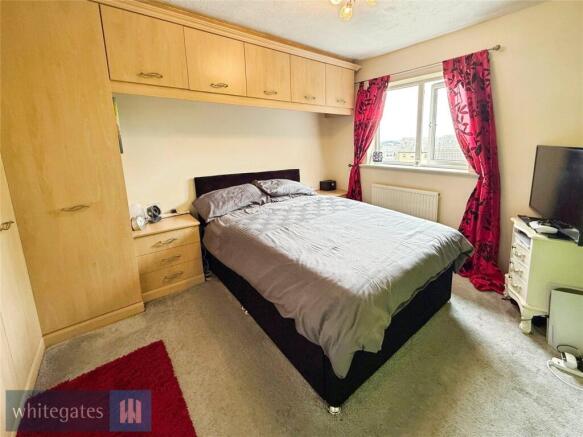 3 bed Semi-Detached for sale Image 8