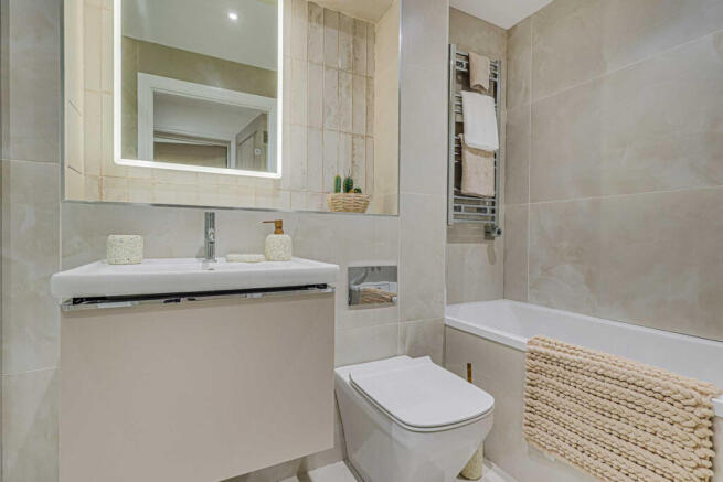 2 bed Apartment for sale Image 11