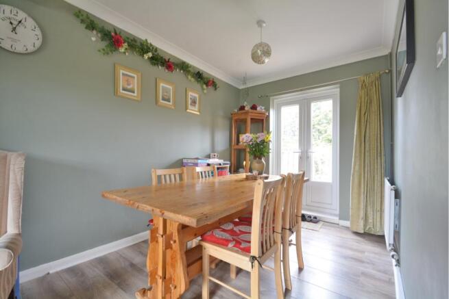 Lounge/Dining Room