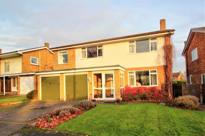 Front Drive & Garden