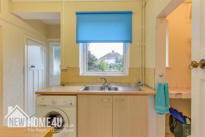 KITCHEN: