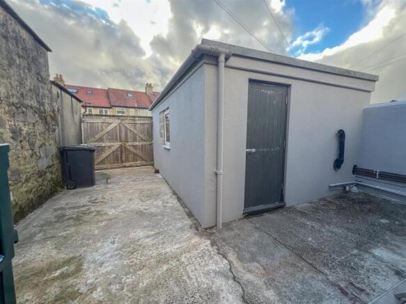 8 Westminster Trc-03.jpg